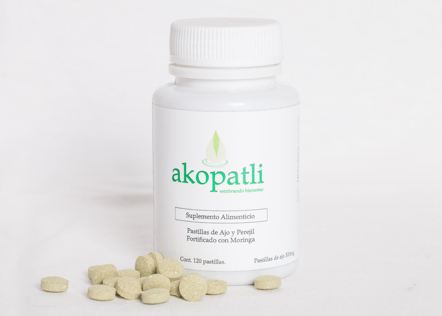 Garlic, parsley and moringa pills